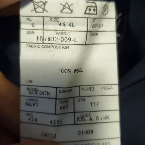 Jos.A.Bank 48XL men's Navy 2 pc suit - Picture 4 of 4